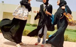 情欲之夜1982在线海雯